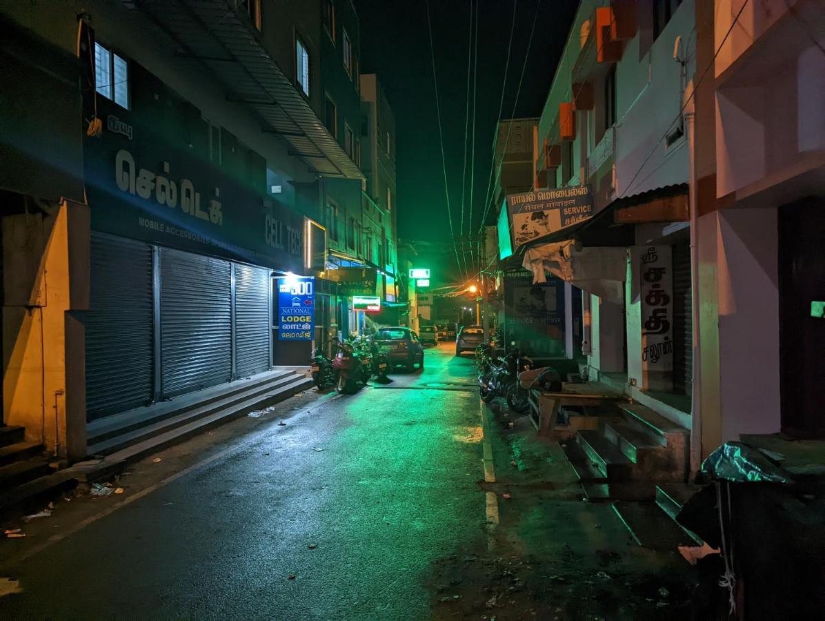 Lakshmi Paradise Lodge A/C Pollāchi المظهر الخارجي الصورة