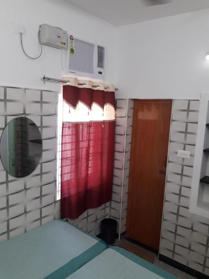 Lakshmi Paradise Lodge A/C Pollāchi المظهر الخارجي الصورة